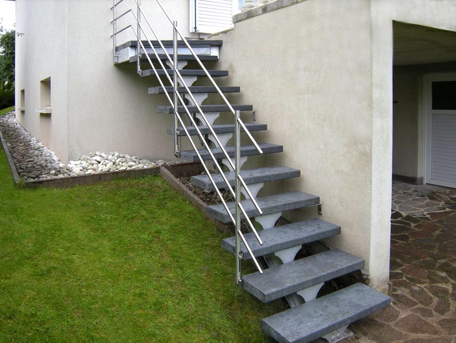 escalier exterieur droit